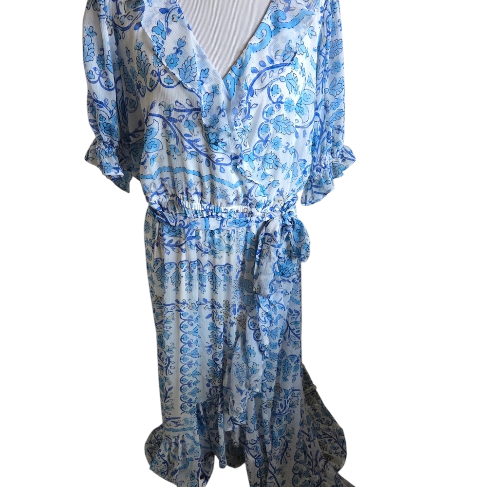 LC Lauren Conrad Blue and White High-Low Floral Wrap Dress Size 1x